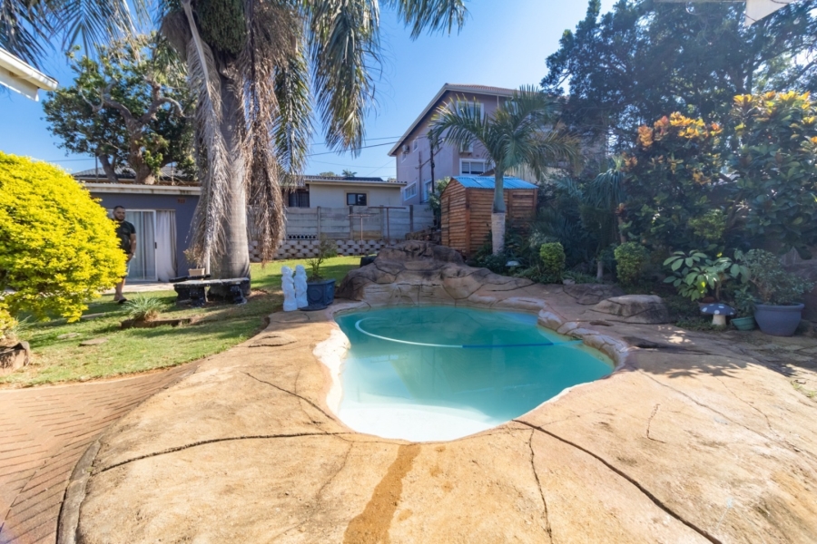 5 Bedroom Property for Sale in Grosvenor KwaZulu-Natal