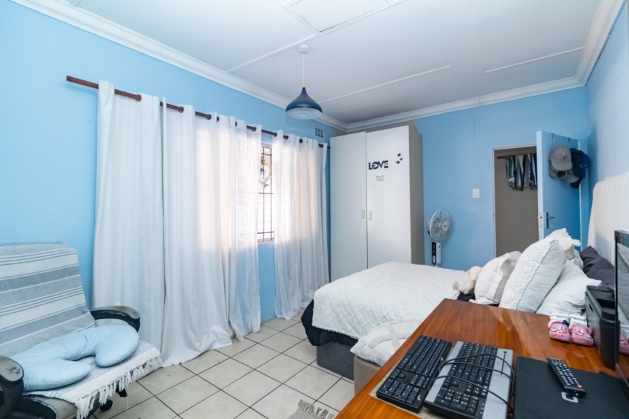 5 Bedroom Property for Sale in Grosvenor KwaZulu-Natal