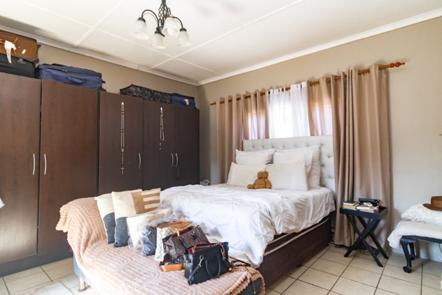 5 Bedroom Property for Sale in Grosvenor KwaZulu-Natal