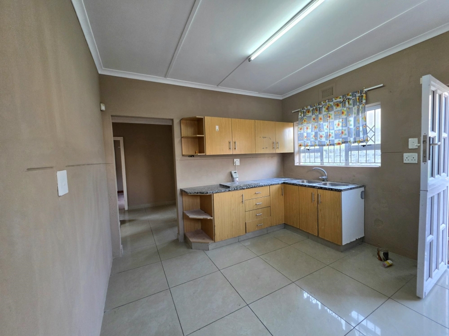 To Let 2 Bedroom Property for Rent in Fynnland KwaZulu-Natal