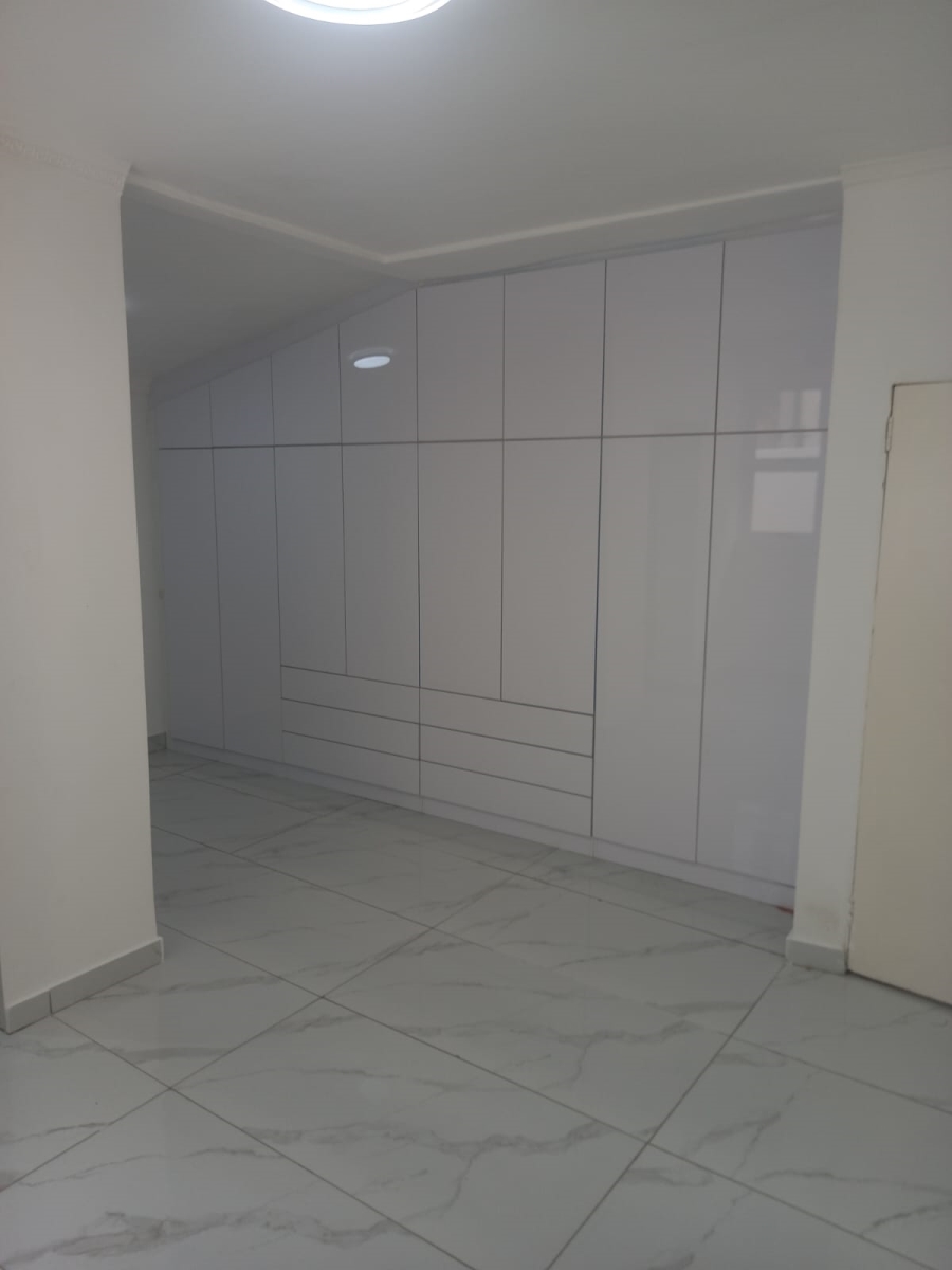 3 Bedroom Property for Sale in Brighton Beach KwaZulu-Natal
