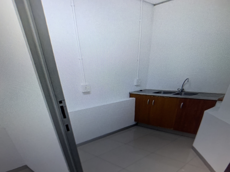 To Let Commercial Property for Rent in Sunningdale KwaZulu-Natal