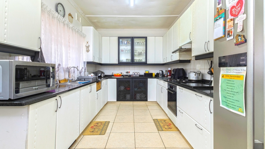 5 Bedroom Property for Sale in Gillitts KwaZulu-Natal
