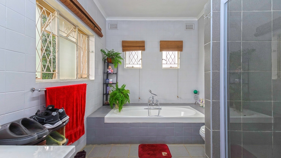 5 Bedroom Property for Sale in Gillitts KwaZulu-Natal