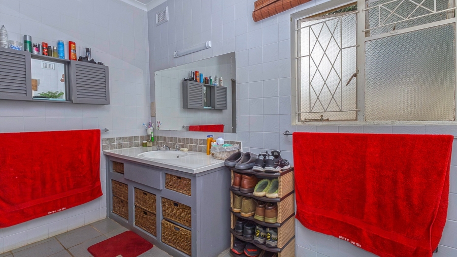 5 Bedroom Property for Sale in Gillitts KwaZulu-Natal