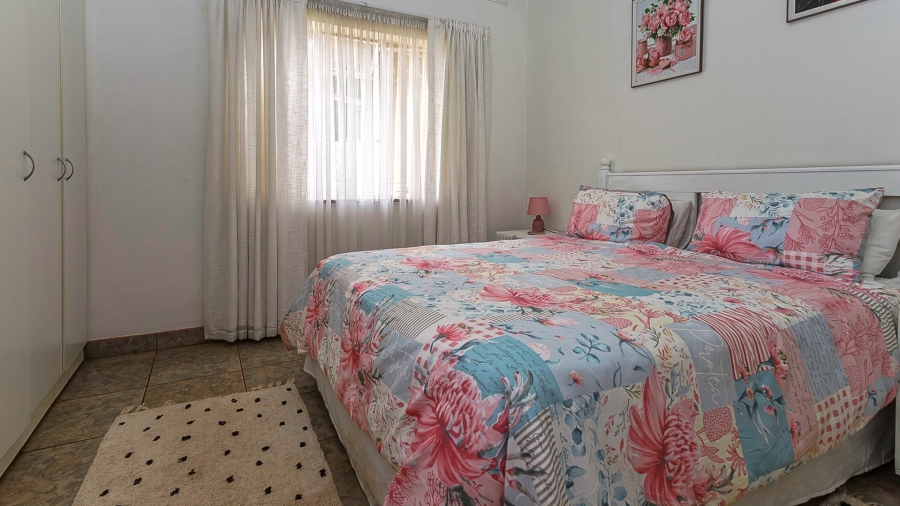 5 Bedroom Property for Sale in Gillitts KwaZulu-Natal