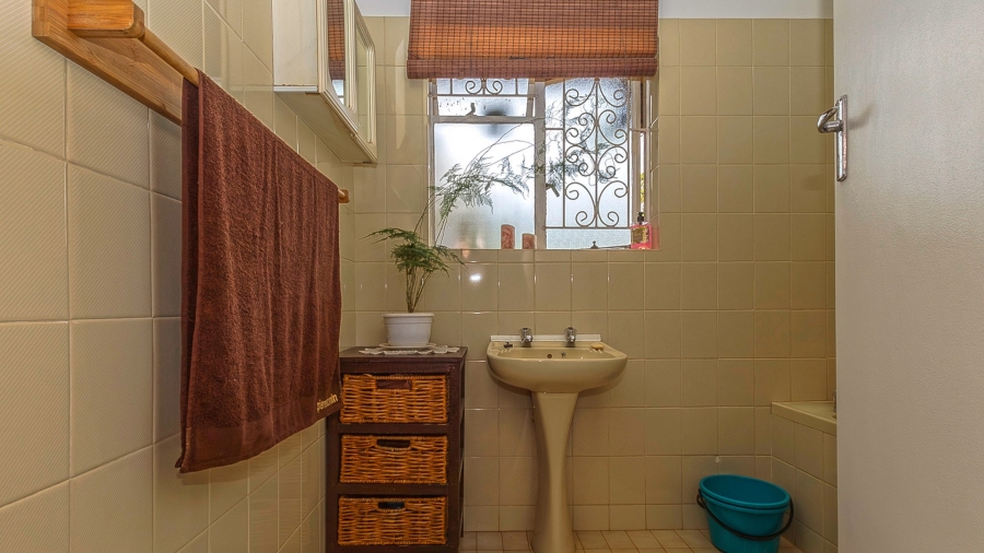 5 Bedroom Property for Sale in Gillitts KwaZulu-Natal