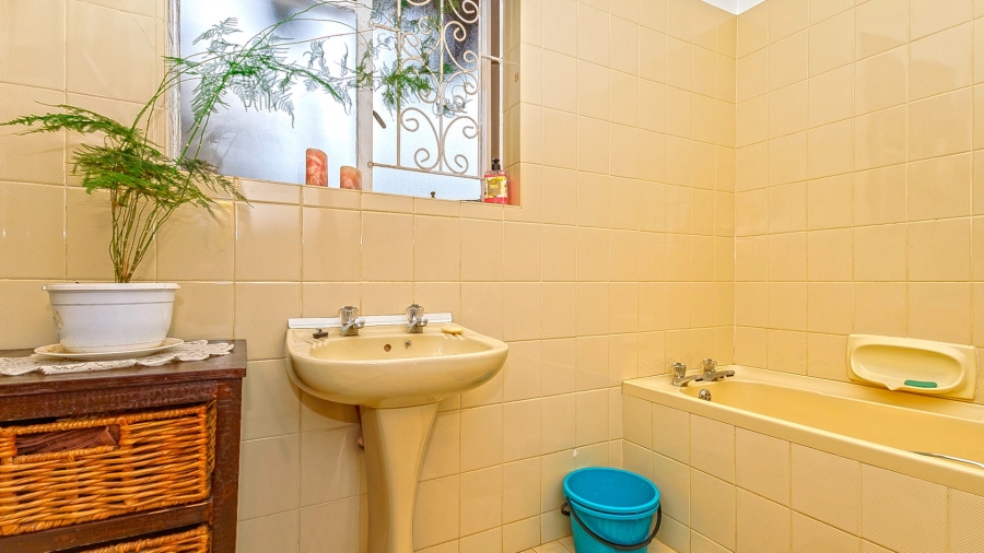 5 Bedroom Property for Sale in Gillitts KwaZulu-Natal