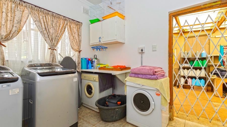 5 Bedroom Property for Sale in Gillitts KwaZulu-Natal