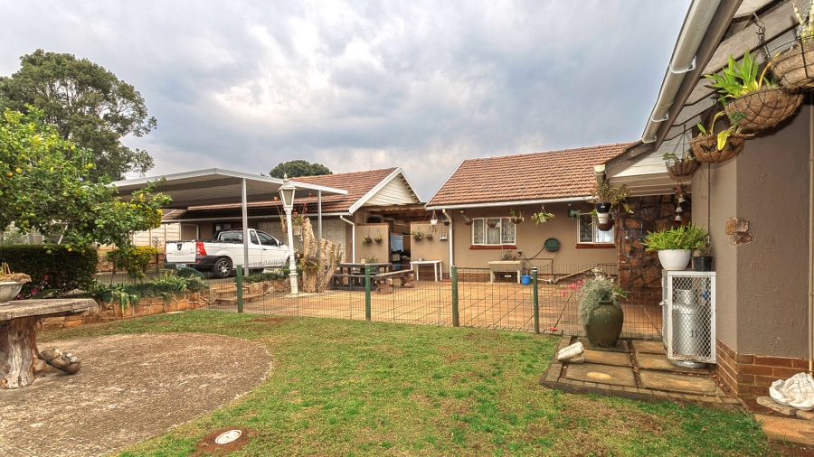 5 Bedroom Property for Sale in Gillitts KwaZulu-Natal