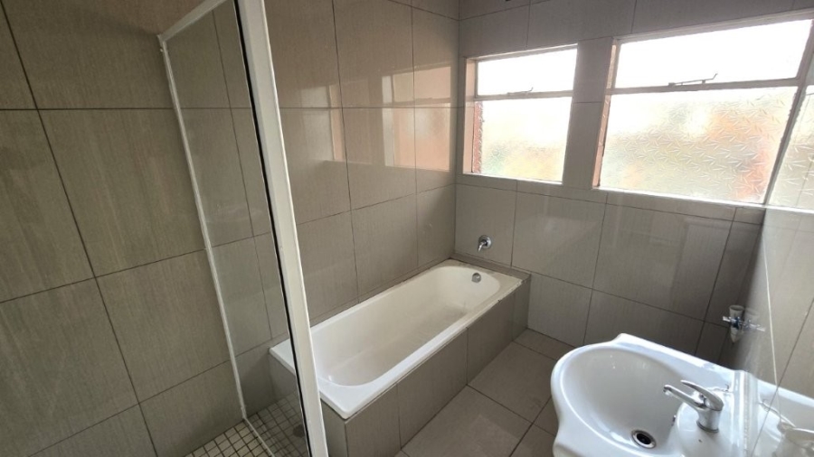 2 Bedroom Property for Sale in New Germany KwaZulu-Natal