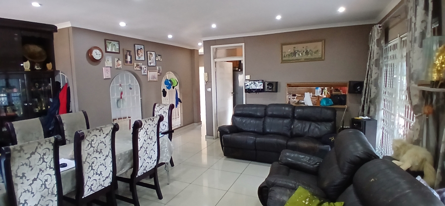 4 Bedroom Property for Sale in Bellair KwaZulu-Natal