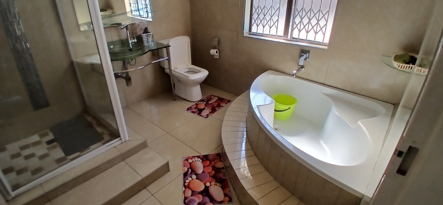 4 Bedroom Property for Sale in Bellair KwaZulu-Natal