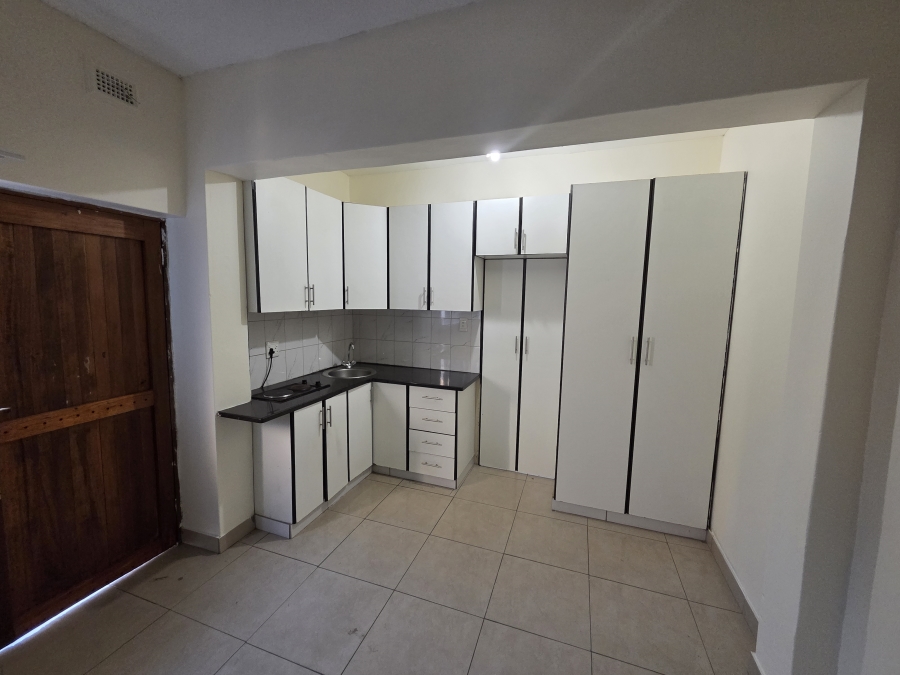 To Let 1 Bedroom Property for Rent in Bluff KwaZulu-Natal