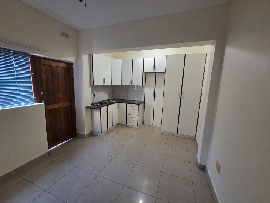 To Let 1 Bedroom Property for Rent in Bluff KwaZulu-Natal