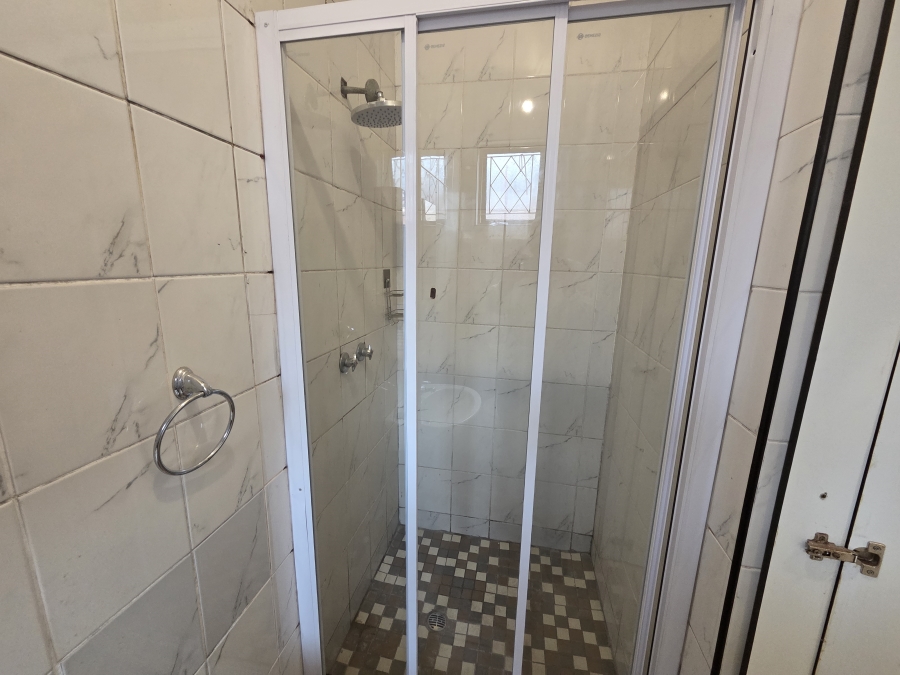 To Let 1 Bedroom Property for Rent in Bluff KwaZulu-Natal