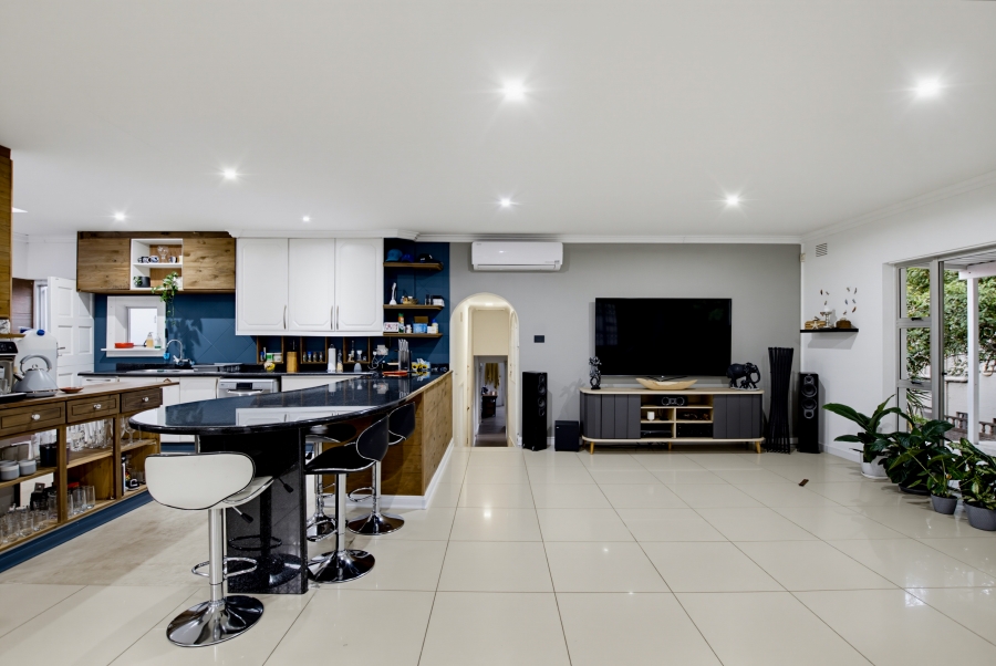 5 Bedroom Property for Sale in Deepdale KwaZulu-Natal