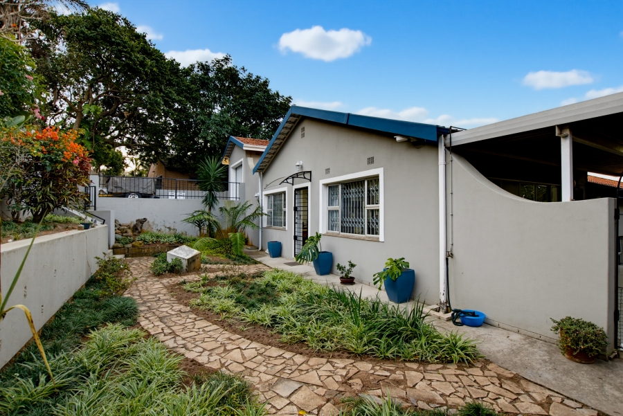 5 Bedroom Property for Sale in Deepdale KwaZulu-Natal