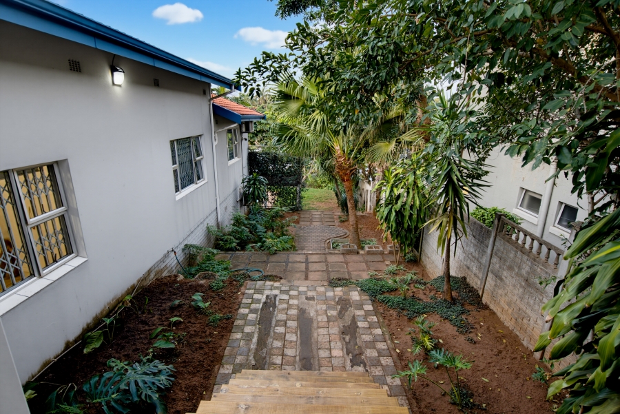 5 Bedroom Property for Sale in Deepdale KwaZulu-Natal