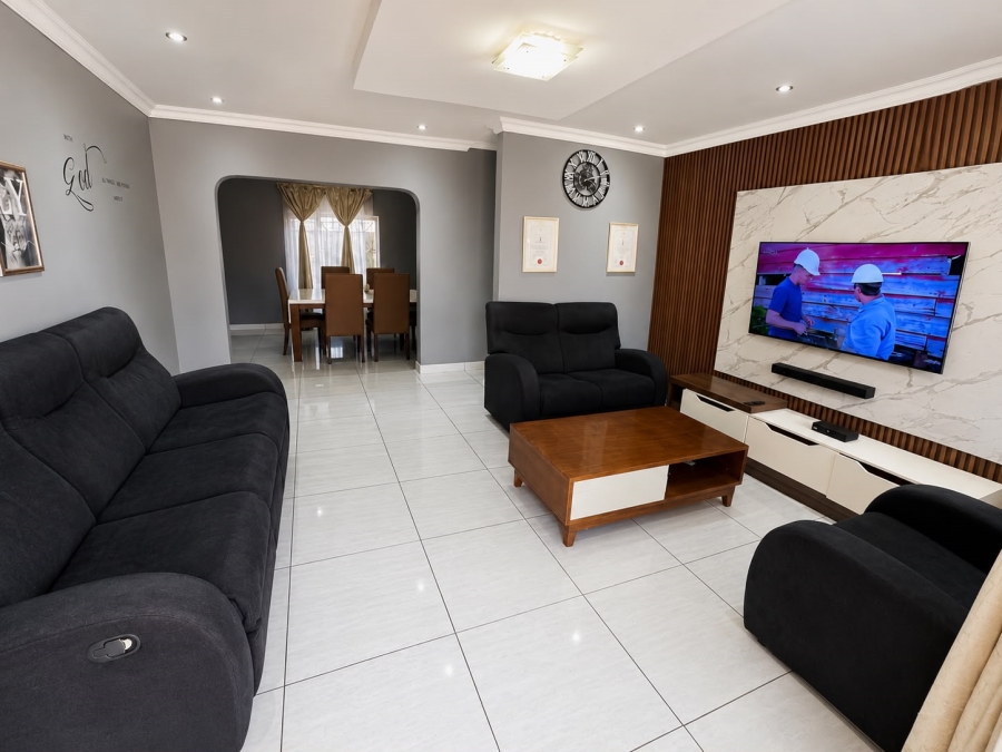 3 Bedroom Property for Sale in Westgate KwaZulu-Natal