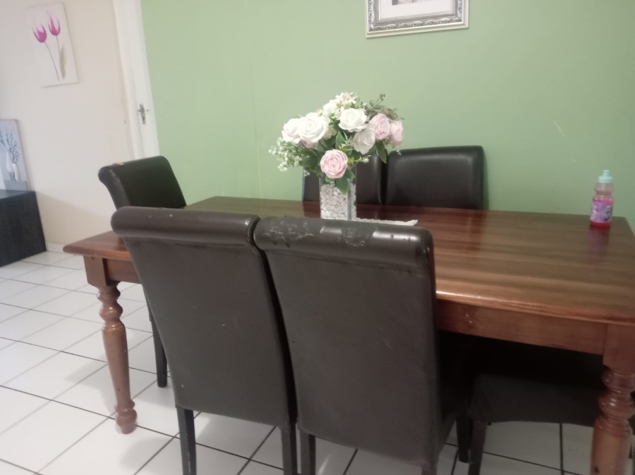 3 Bedroom Property for Sale in Amanzimtoti KwaZulu-Natal