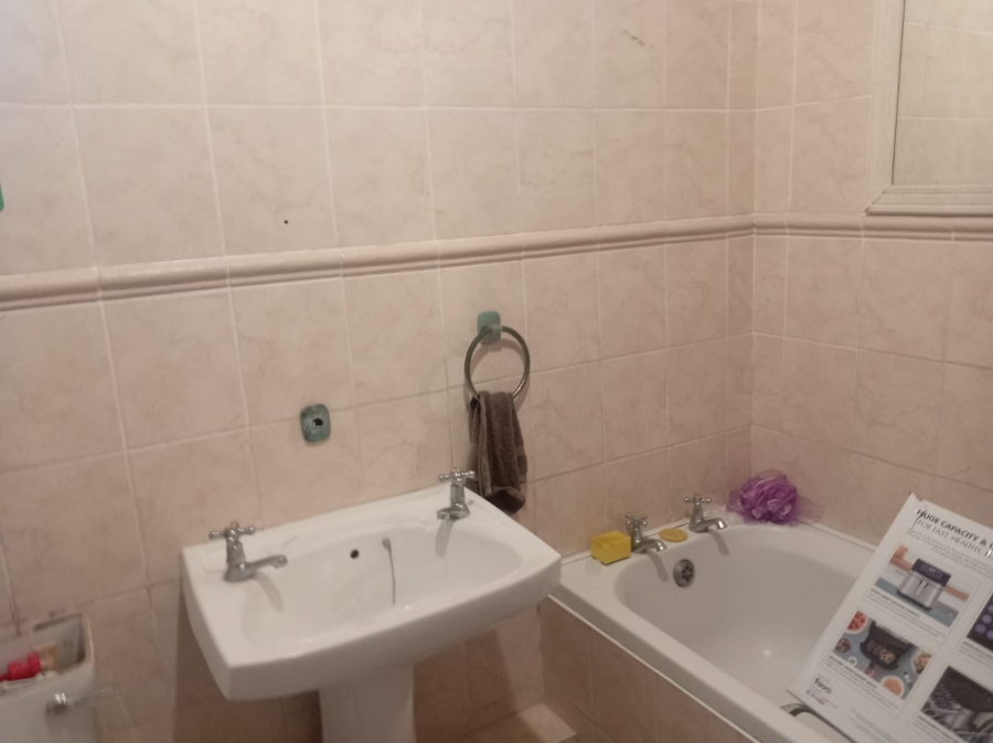 3 Bedroom Property for Sale in Amanzimtoti KwaZulu-Natal