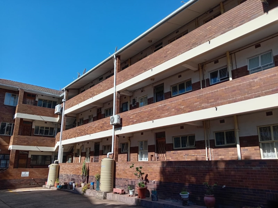 1 Bedroom Property for Sale in Westridge KwaZulu-Natal