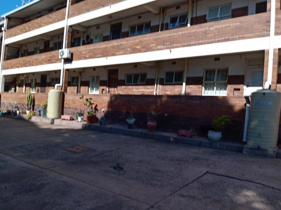 1 Bedroom Property for Sale in Westridge KwaZulu-Natal