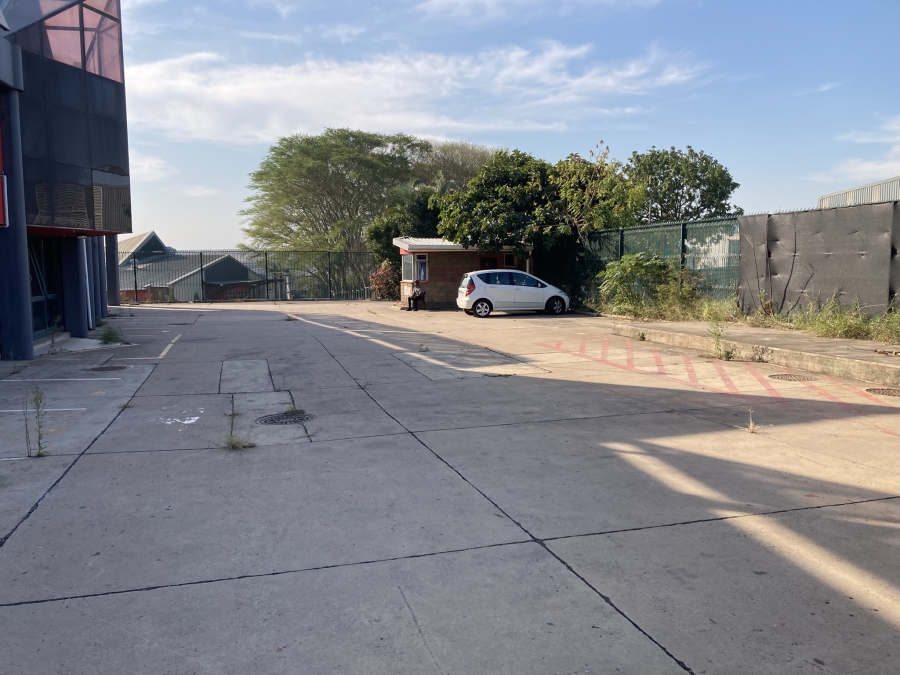 To Let Commercial Property for Rent in Mount Edgecombe North KwaZulu-Natal