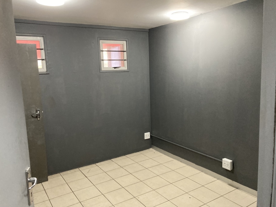 To Let Commercial Property for Rent in Mount Edgecombe North KwaZulu-Natal