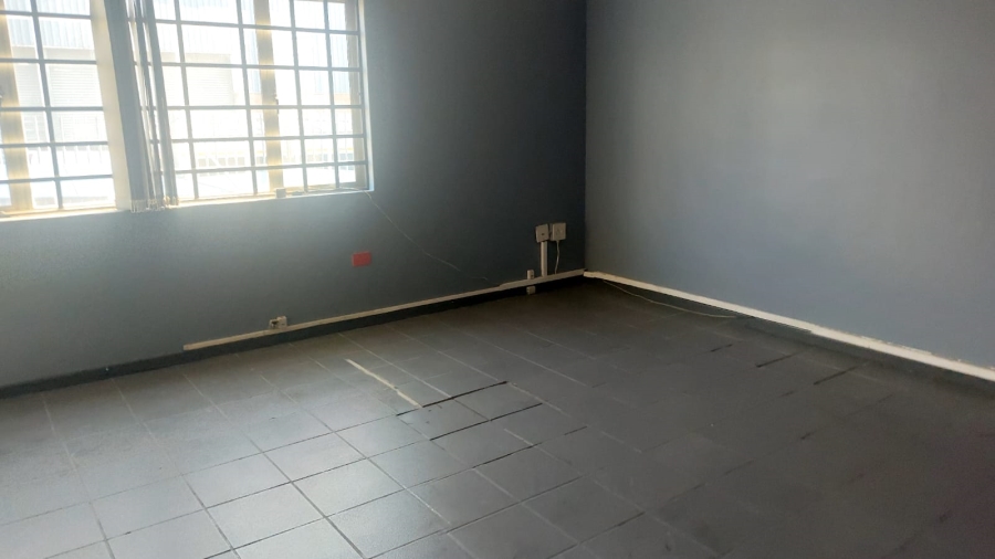 To Let Commercial Property for Rent in Westmead KwaZulu-Natal