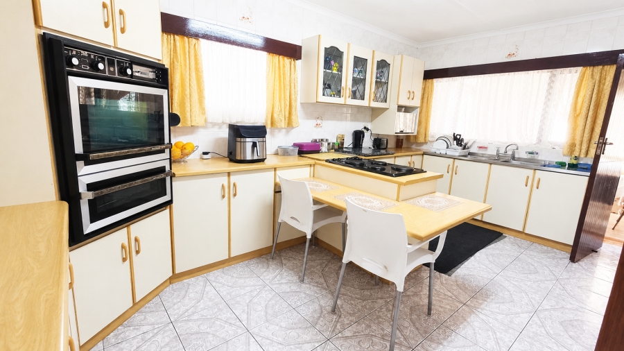 4 Bedroom Property for Sale in Mountain Rise KwaZulu-Natal