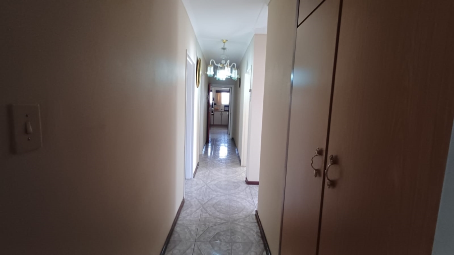 4 Bedroom Property for Sale in Mountain Rise KwaZulu-Natal