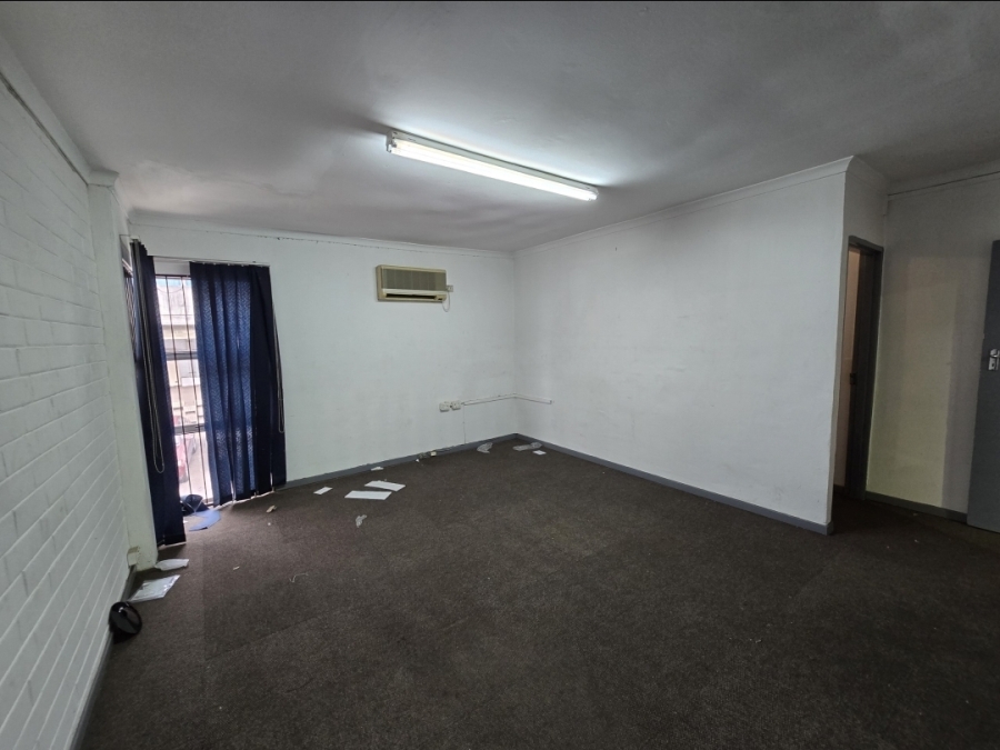 To Let Commercial Property for Rent in Westmead KwaZulu-Natal