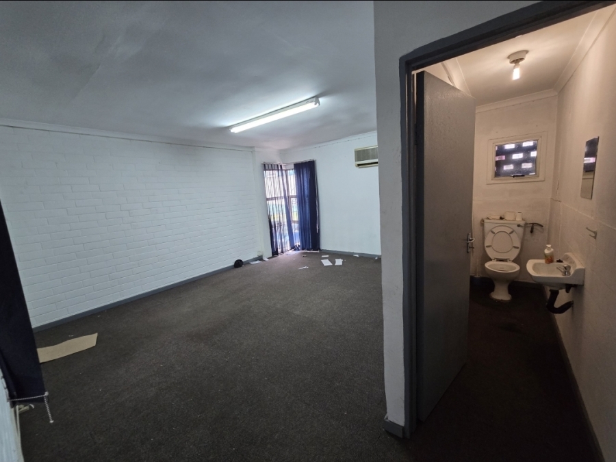 To Let Commercial Property for Rent in Westmead KwaZulu-Natal