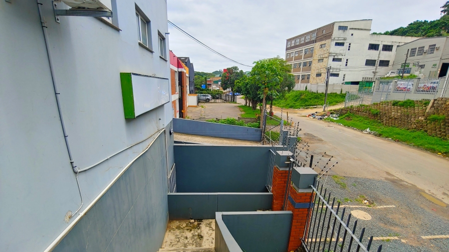 To Let Commercial Property for Rent in Briardene KwaZulu-Natal