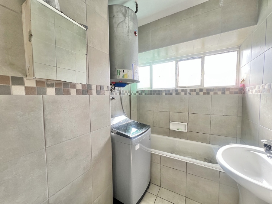 2 Bedroom Property for Sale in Durban Central KwaZulu-Natal