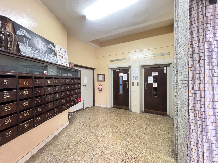 2 Bedroom Property for Sale in Durban Central KwaZulu-Natal
