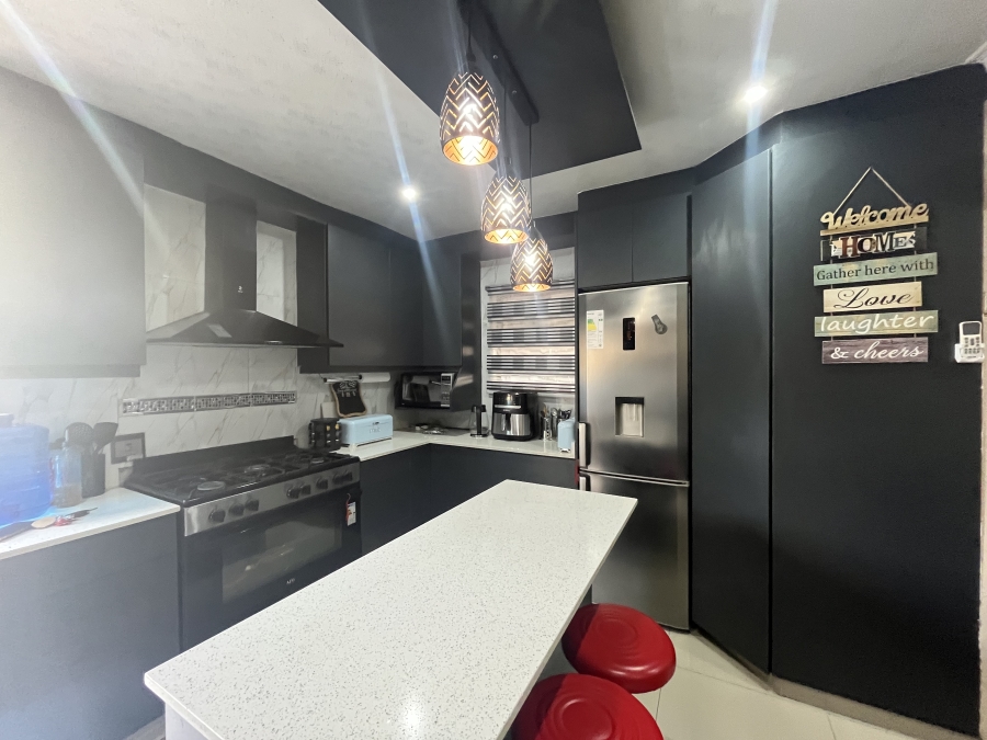 2 Bedroom Property for Sale in Shastri Park KwaZulu-Natal