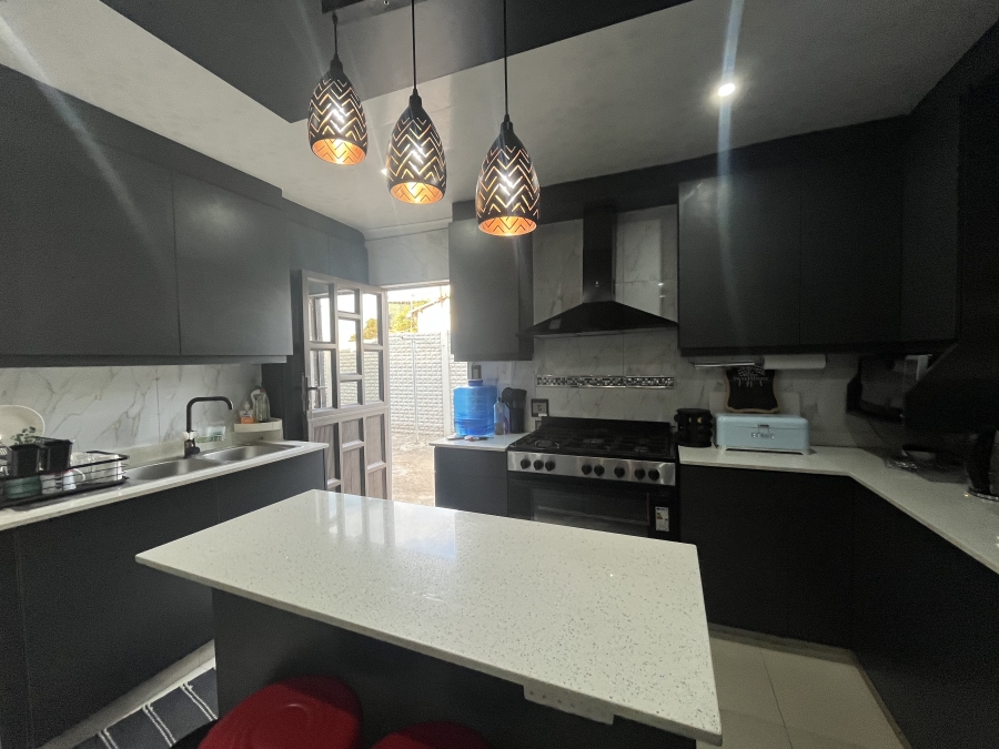 2 Bedroom Property for Sale in Shastri Park KwaZulu-Natal