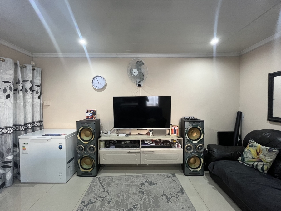 2 Bedroom Property for Sale in Shastri Park KwaZulu-Natal