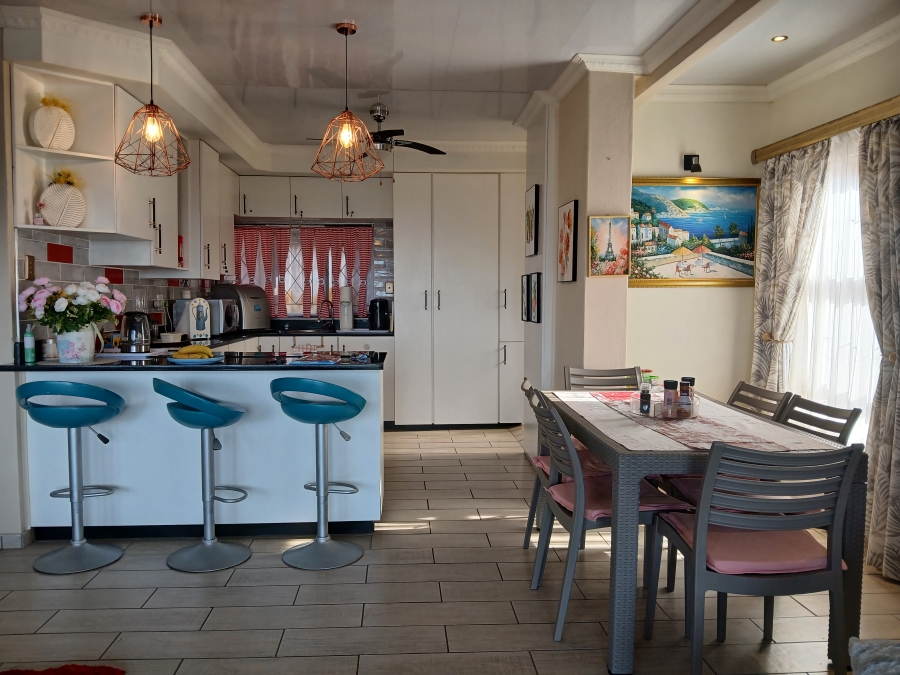 3 Bedroom Property for Sale in Uvongo KwaZulu-Natal