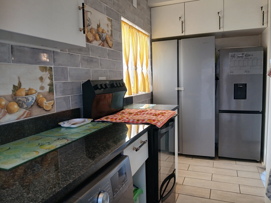 3 Bedroom Property for Sale in Uvongo KwaZulu-Natal