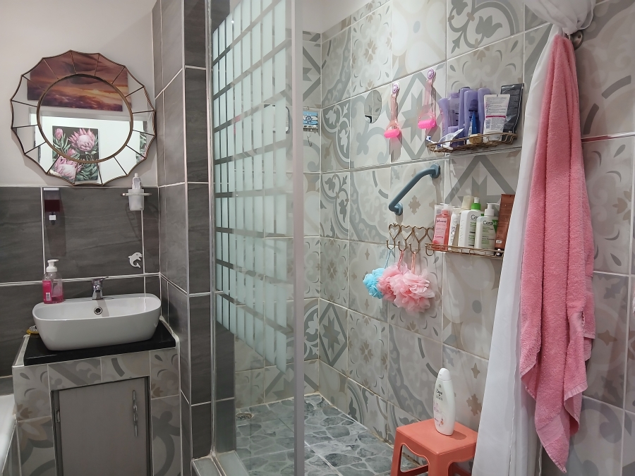 3 Bedroom Property for Sale in Uvongo KwaZulu-Natal