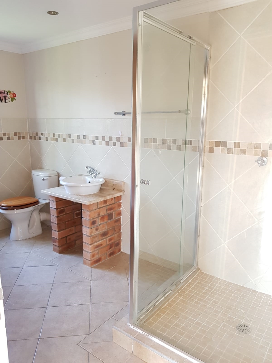 To Let 2 Bedroom Property for Rent in Clifton Hill Estate KwaZulu-Natal