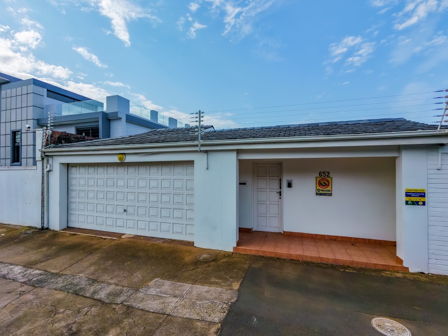 3 Bedroom Property for Sale in Essenwood KwaZulu-Natal