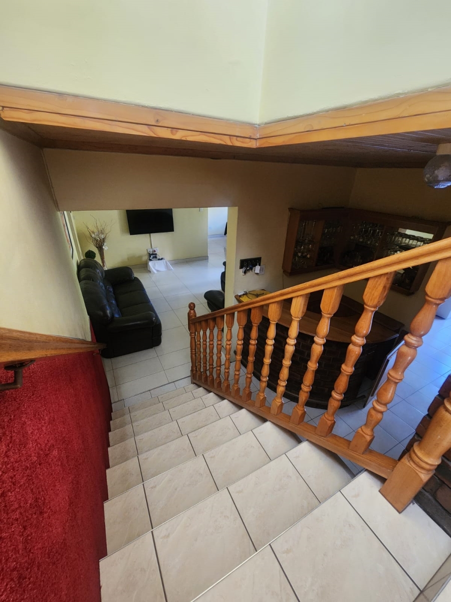 4 Bedroom Property for Sale in Dawncrest KwaZulu-Natal
