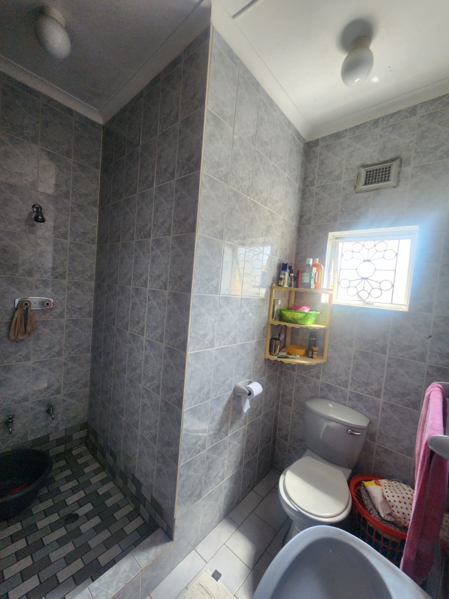 4 Bedroom Property for Sale in Dawncrest KwaZulu-Natal
