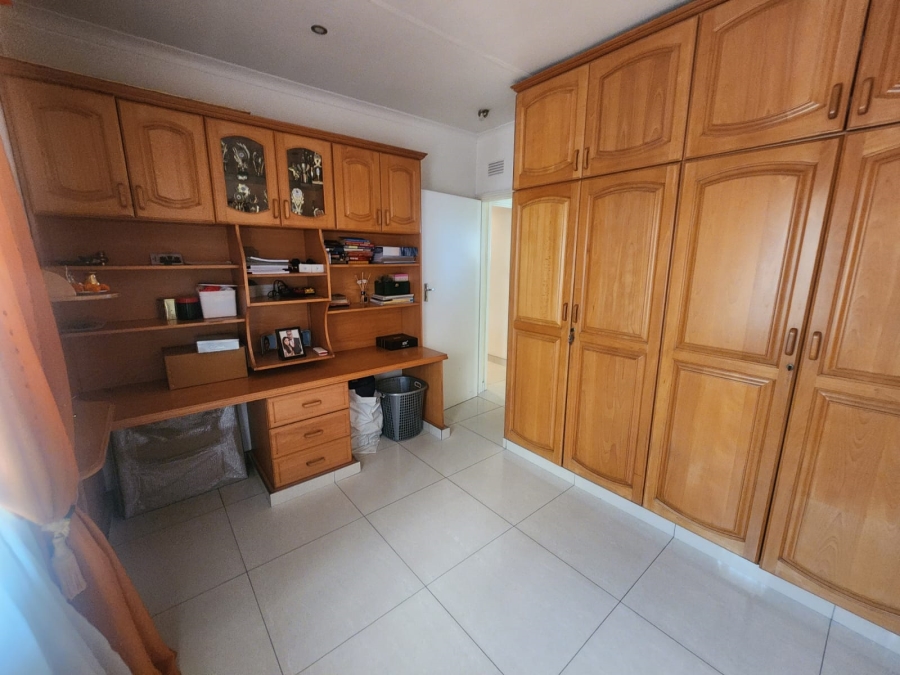 4 Bedroom Property for Sale in Dawncrest KwaZulu-Natal