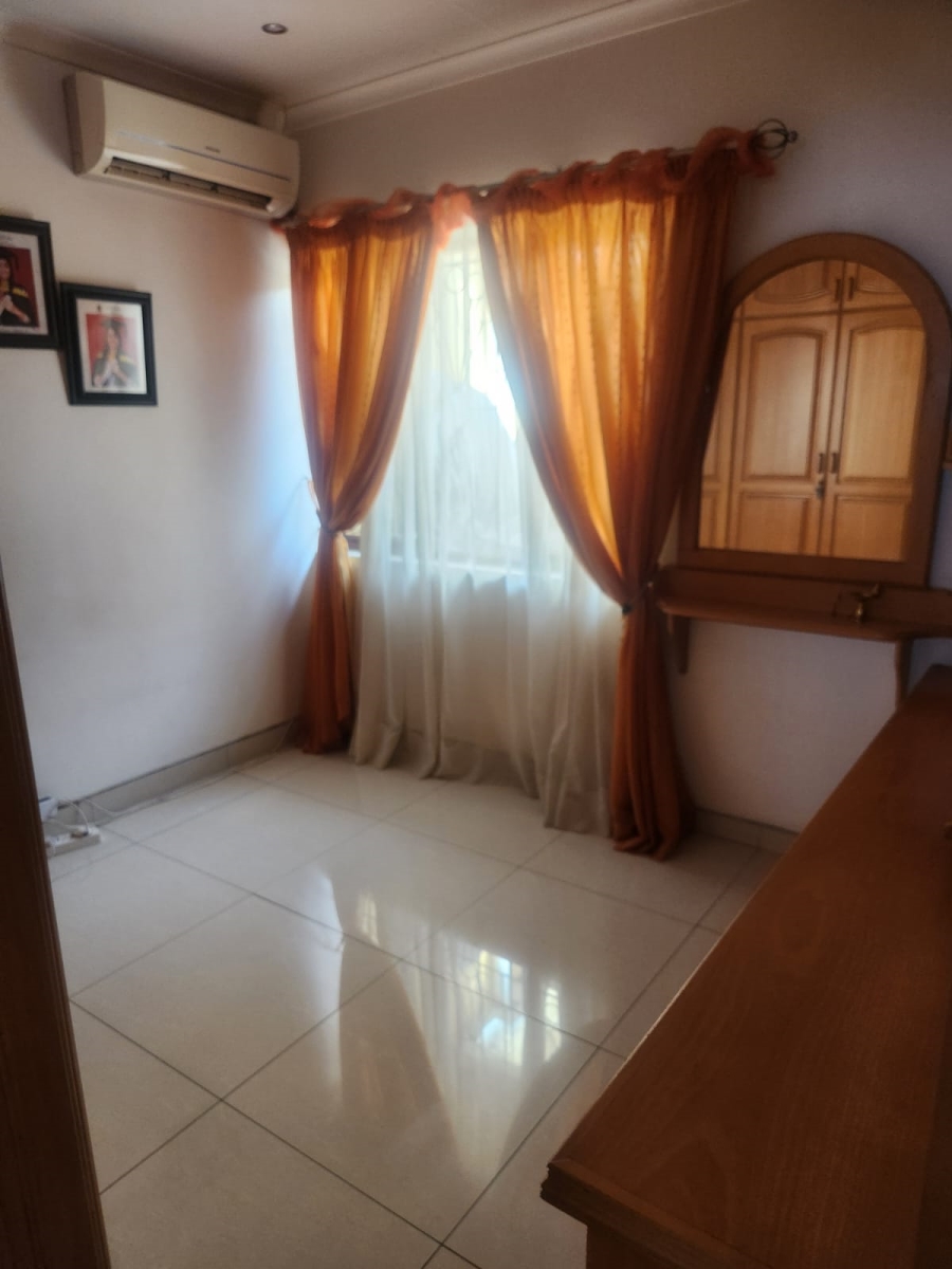 4 Bedroom Property for Sale in Dawncrest KwaZulu-Natal